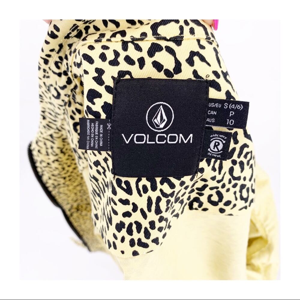 NEW Volcom Frochickie Leopard Print Jacket Sz S - Picture 13 of 14